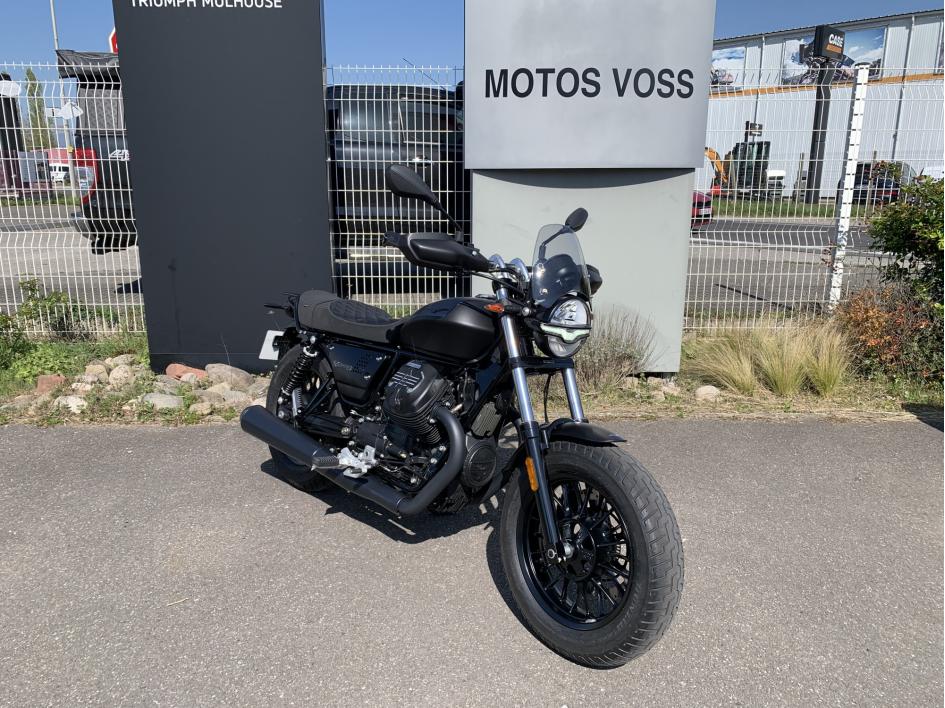 MOTO GUZZI V9 BOBBER