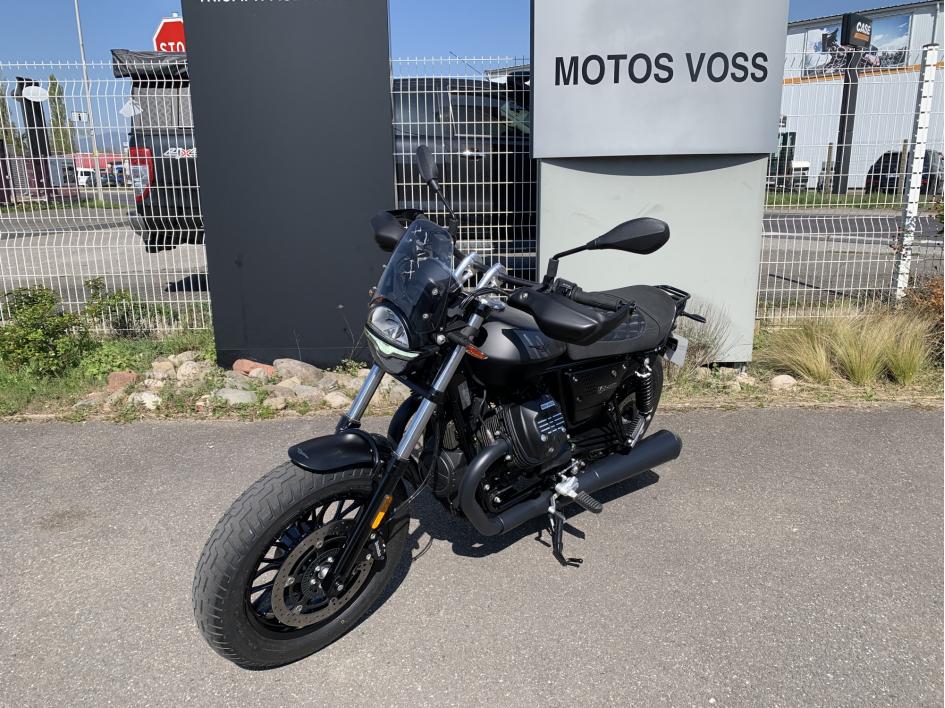MOTO GUZZI V9 BOBBER