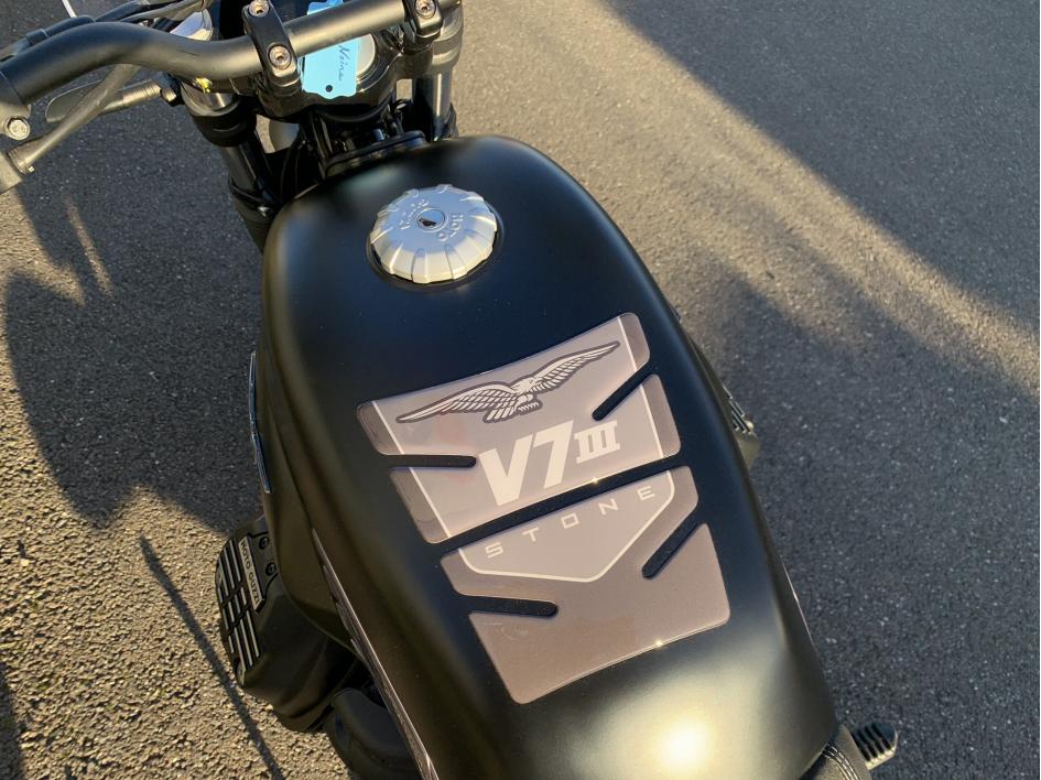 MOTO GUZZI V7 STONE