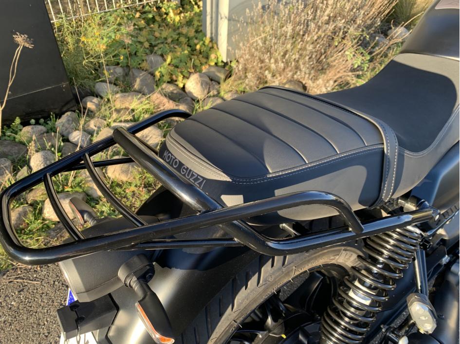 MOTO GUZZI V7 STONE