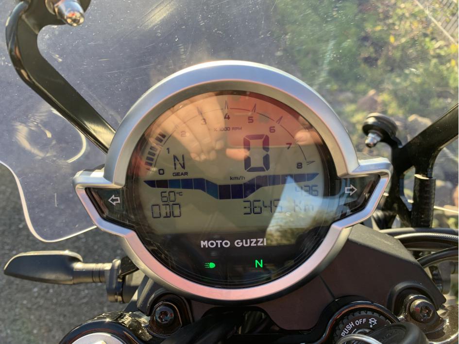 MOTO GUZZI V7 STONE