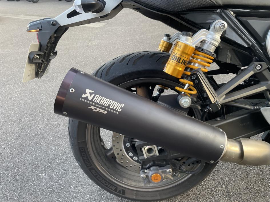 YAMAHA XJR 1300