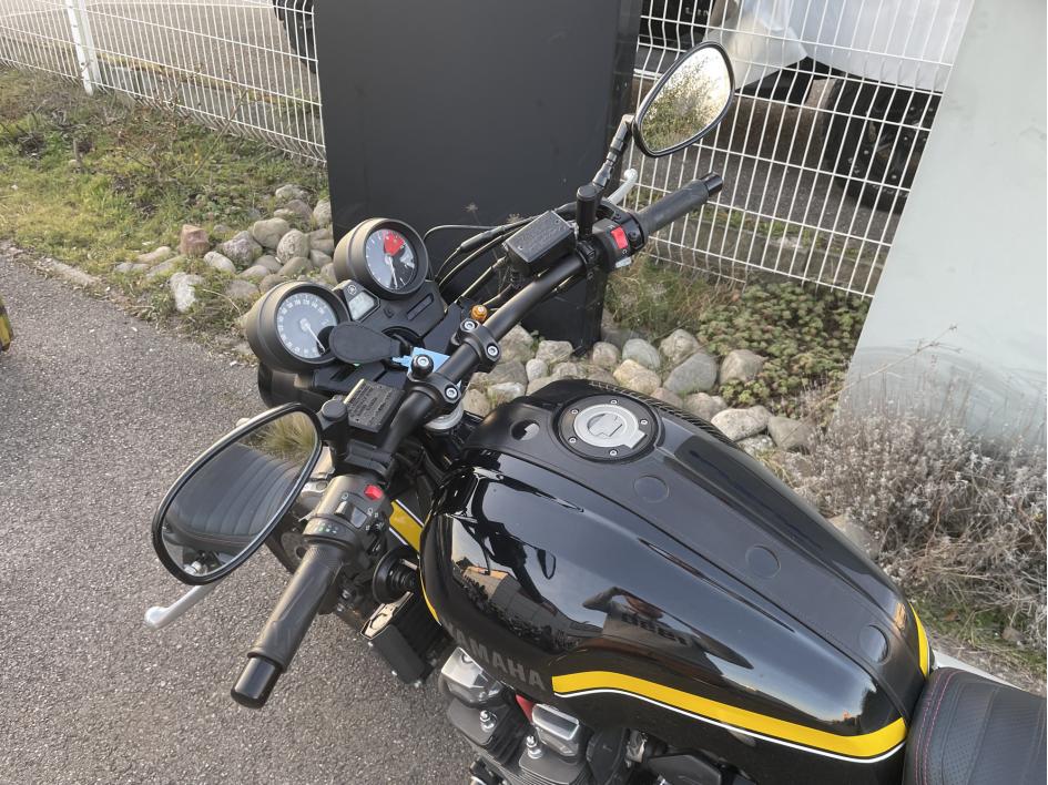 YAMAHA XJR 1300