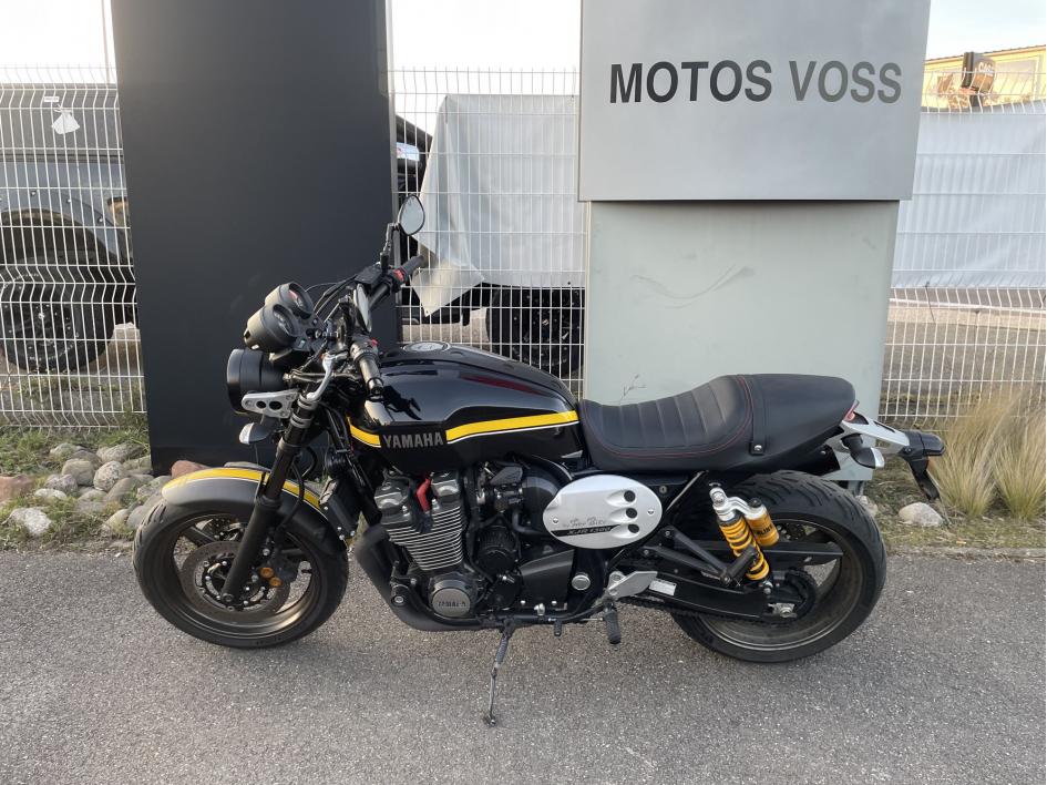 YAMAHA XJR 1300