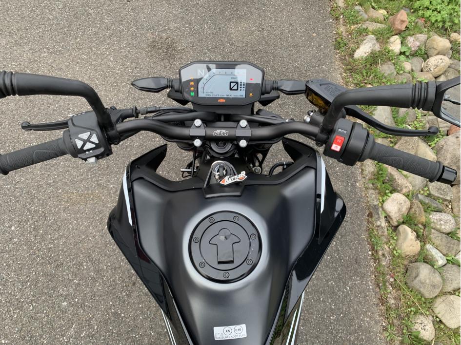 KTM 890 DUKE GP