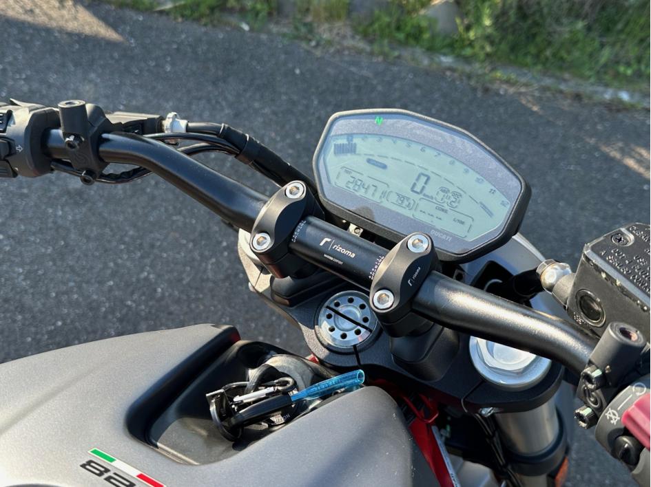 DUCATI MONSTER 821