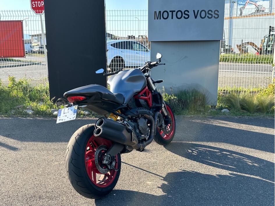 DUCATI MONSTER 821