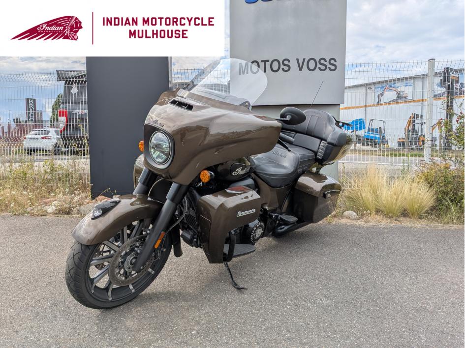 INDIAN ROADMASTER DARK HORSE 1890 1ERE MAIN