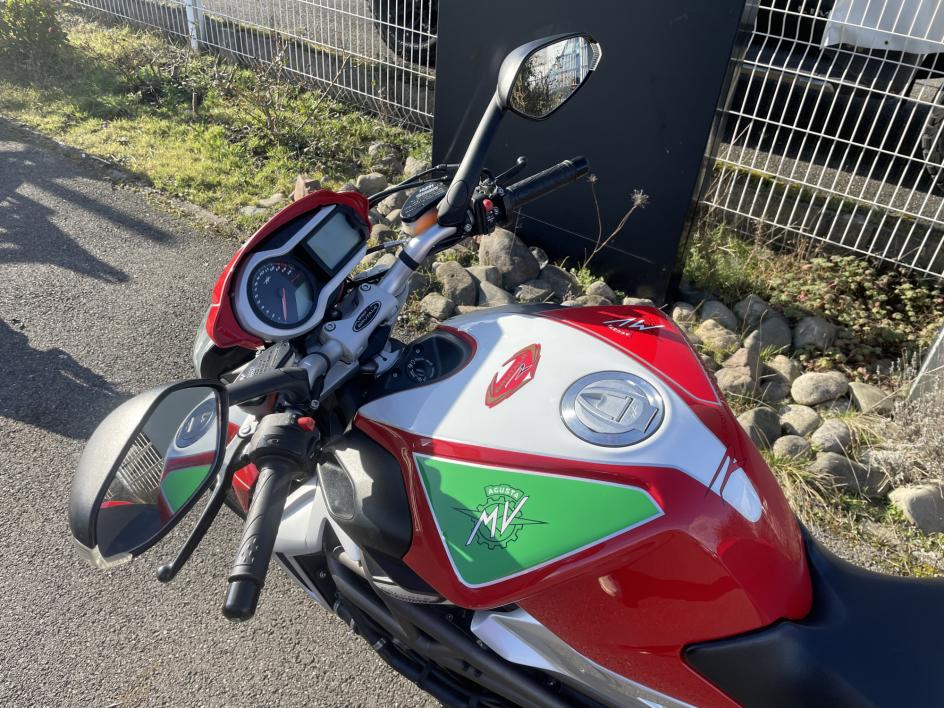 MV AGUSTA BRUTALE 990 R