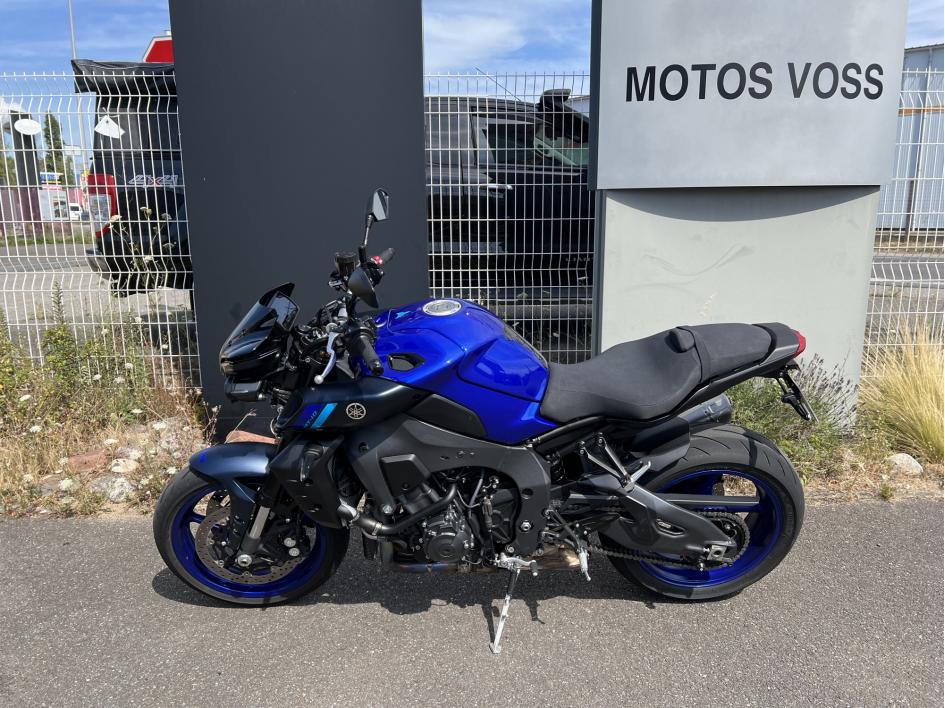 YAMAHA MT-10