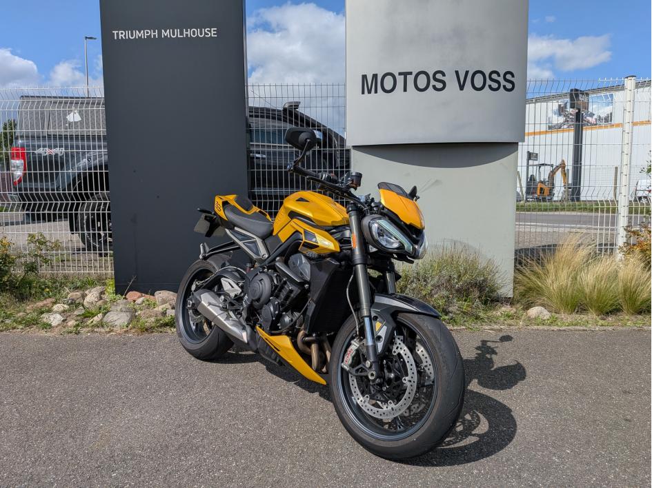 TRIUMPH STREET TRIPLE 765 RS