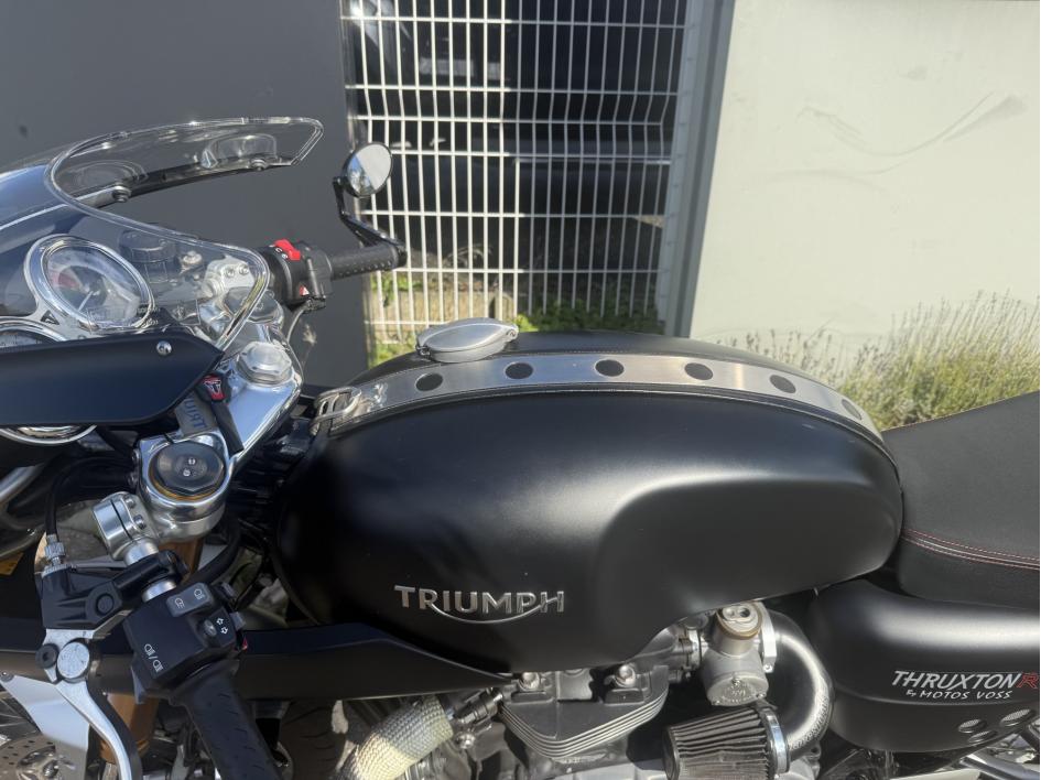 TRIUMPH THRUXTON 1200 R