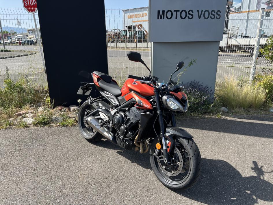 TRIUMPH STREET TRIPLE 765 R A2