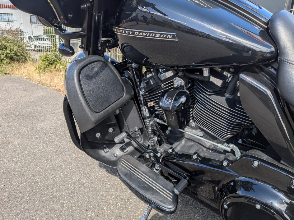 HARLEY-DAVIDSON TOURING STREET GLIDE 1745 SPECIAL STAGE 2
