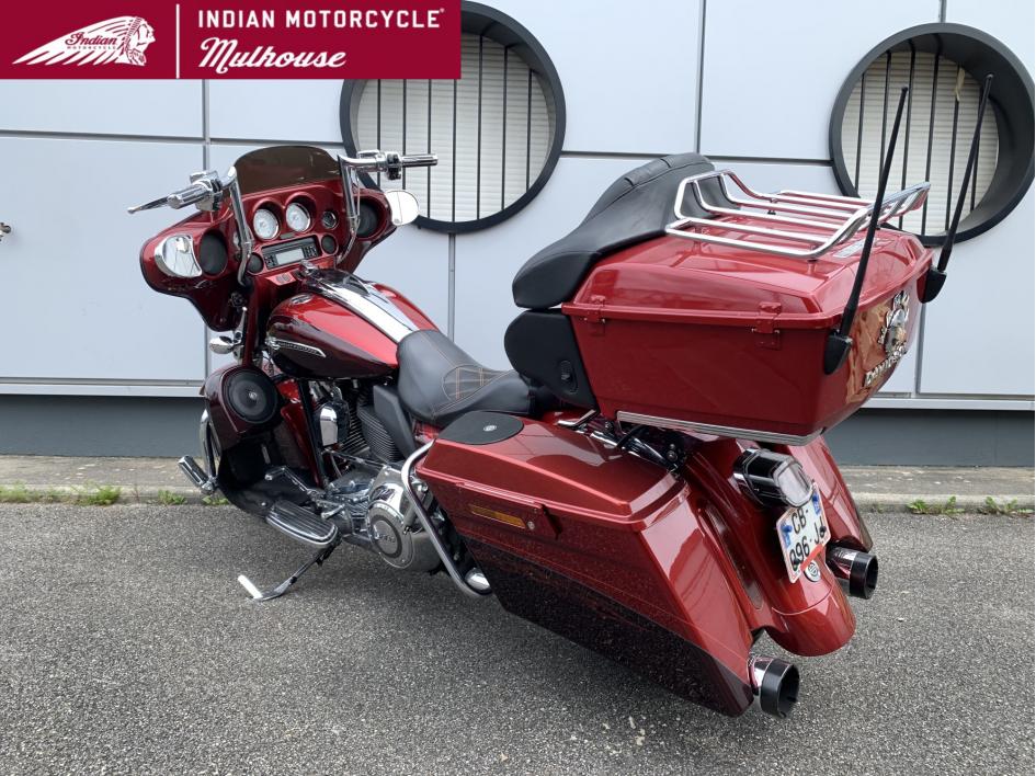 HARLEY-DAVIDSON TOURING STREET GLIDE 1800 ULTRA CVO