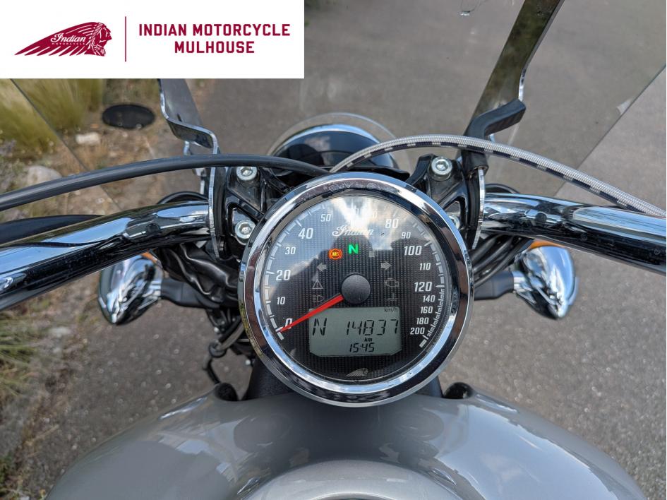 INDIAN SCOUT 1200 1ERE MAIN