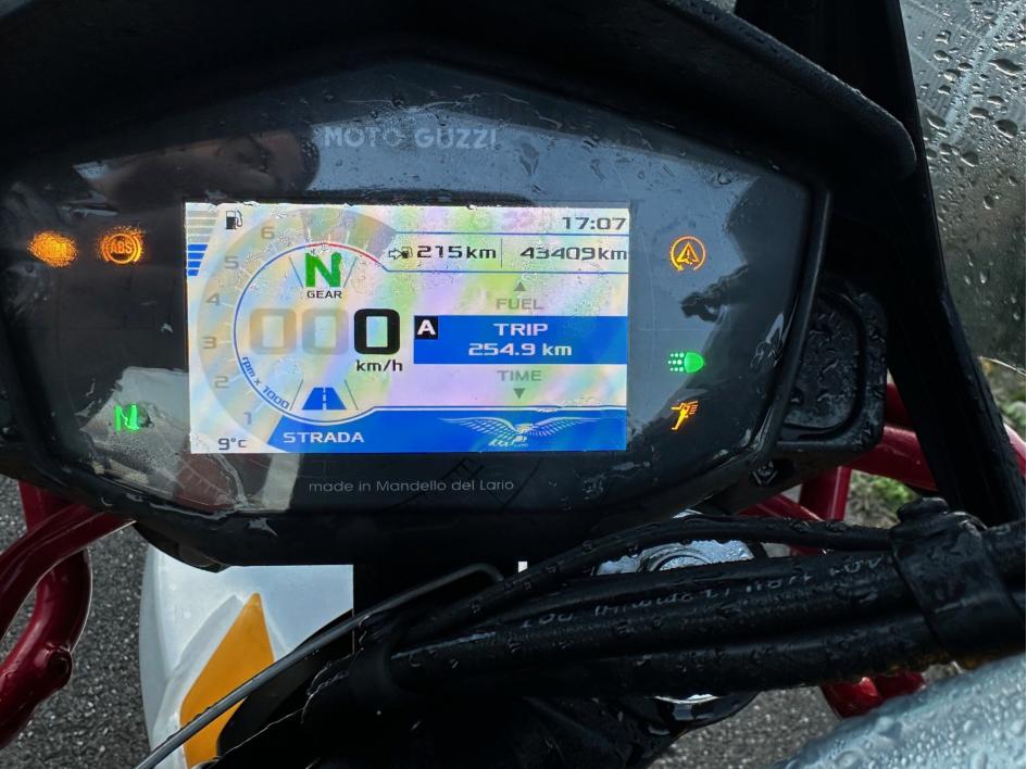 MOTO GUZZI V85 TT 850