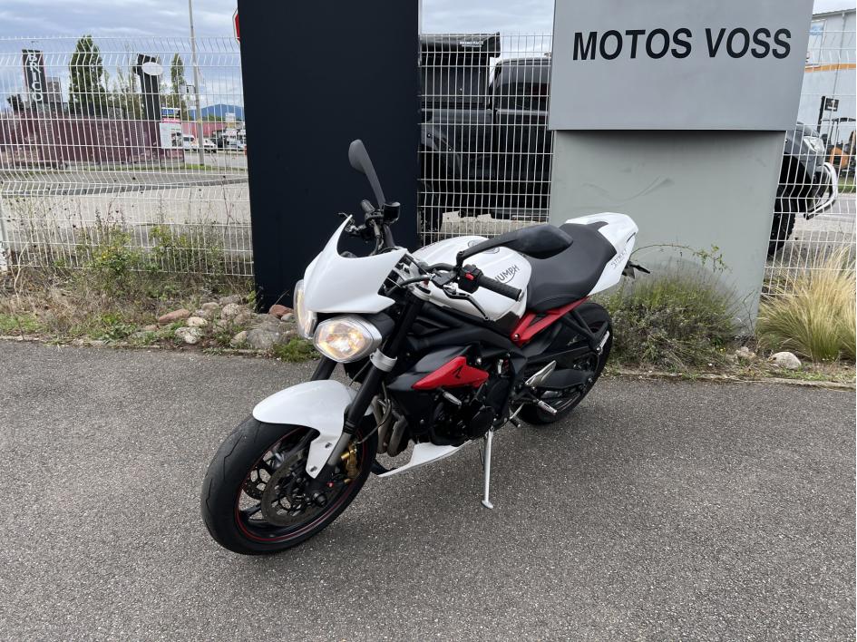 TRIUMPH STREET TRIPLE 675 R