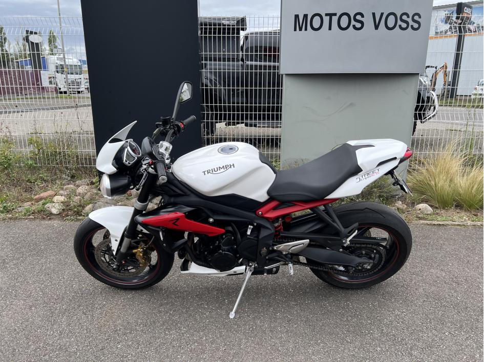 TRIUMPH STREET TRIPLE 675 R