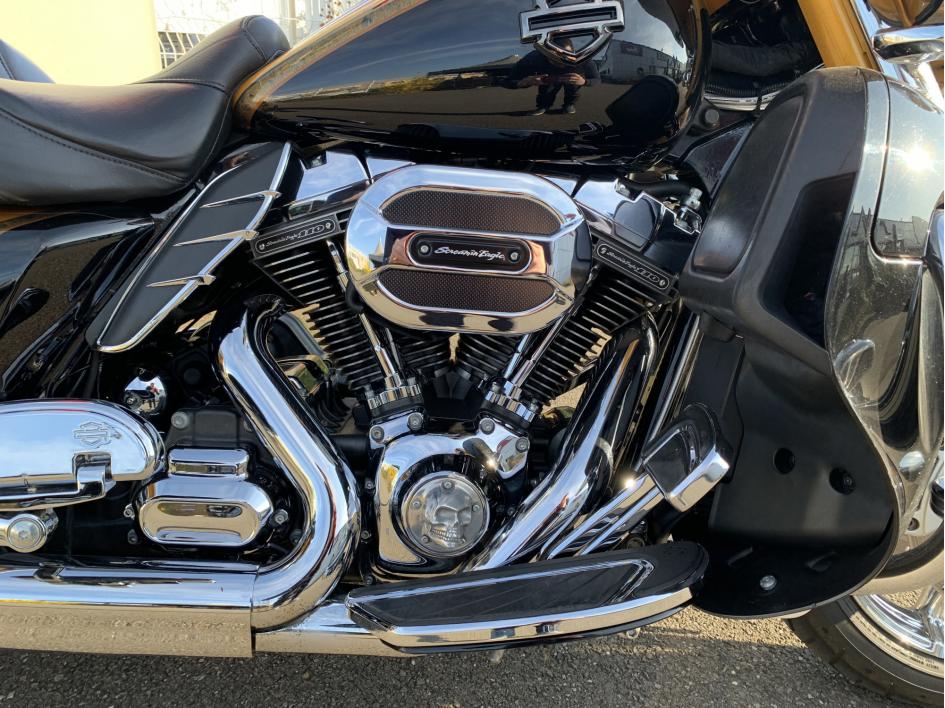 HARLEY-DAVIDSON TOURING ELECTRA ULTRA 1800 LIMITED CVO