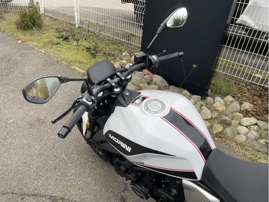 MOTO MORINI SEIEMMEZZO 650
