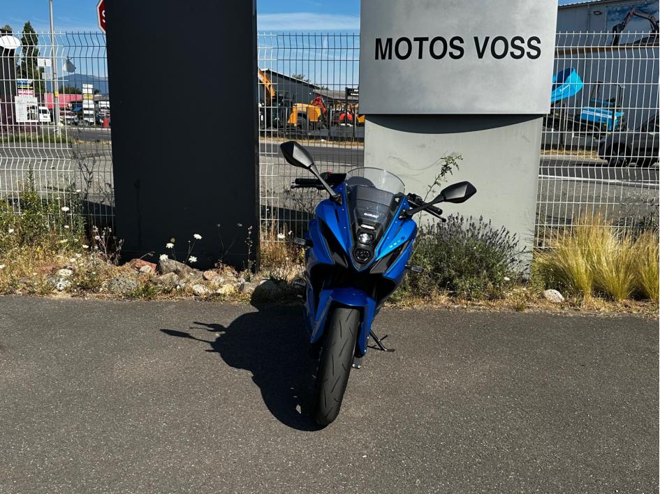 SUZUKI GSX-8R