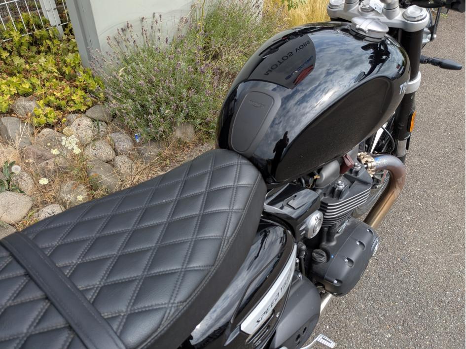 TRIUMPH SPEED TWIN 1200 1ERE MAIN